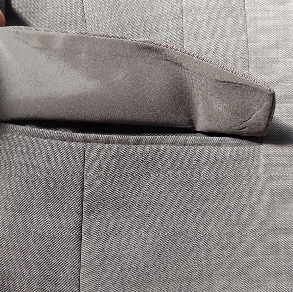 ANNE TAYLOR Wool, Size 6, Two button blazer - Picture 4 of 8